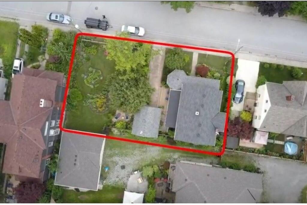 Garden 2 Storey House ไนแอการาฟอลส์ ภายนอก รูปภาพ